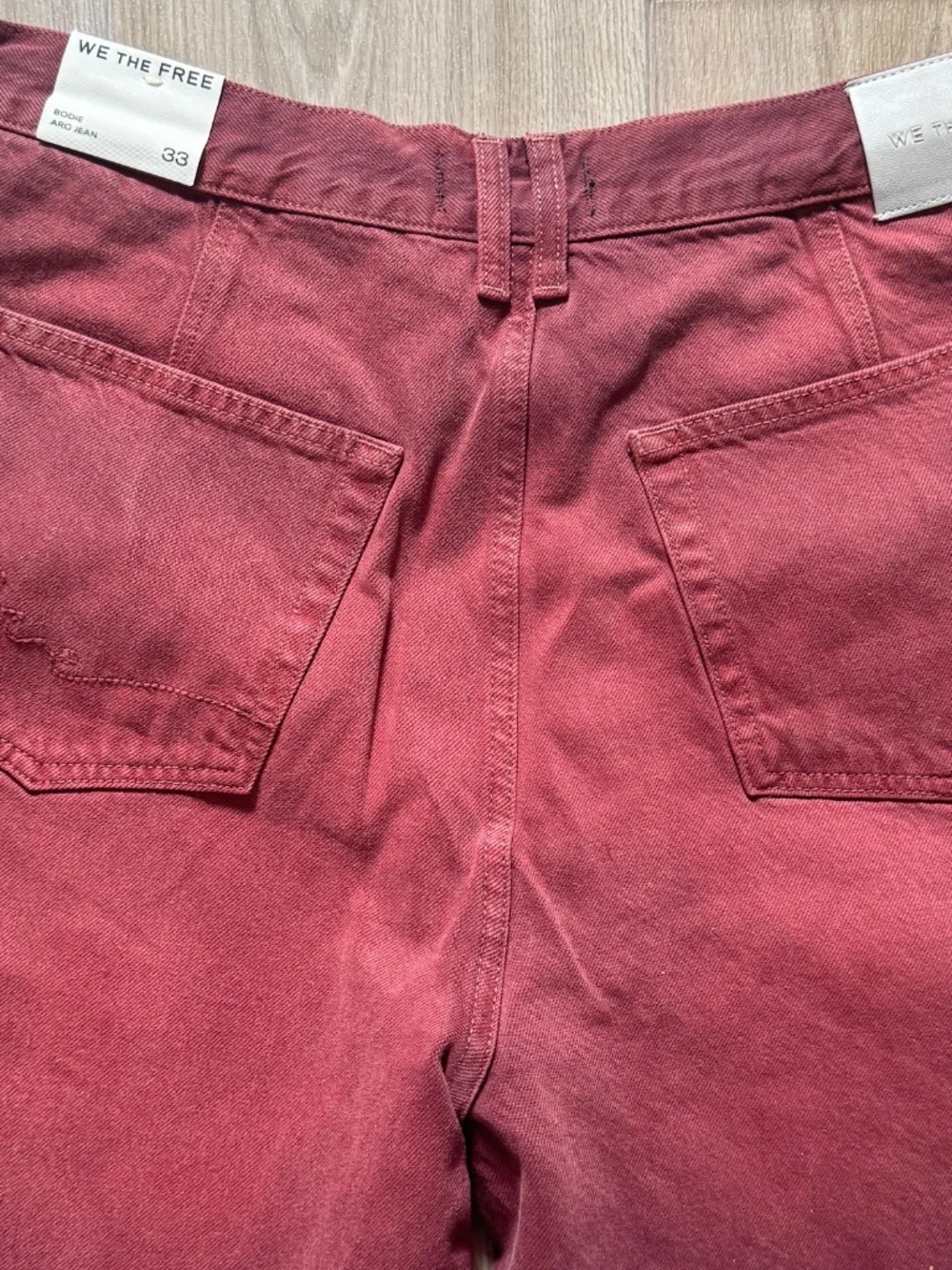NWT Free People We The Free Bodie Arc Jeans, Size 33 Short/US 16